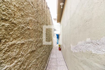 Casa para alugar com 75m², 2 quartos e sem vagaCorredor - Entrada e Saída