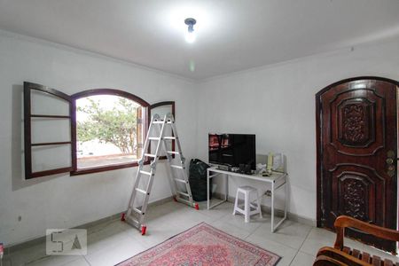Sala de Casa com 1 quarto, 380m² Vila Galvão