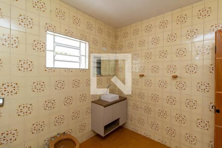 Casa à venda com 165m², 3 quartos e 2 vagas Casa à venda com 165m², 3 quartos e 2 vagasBanheiro