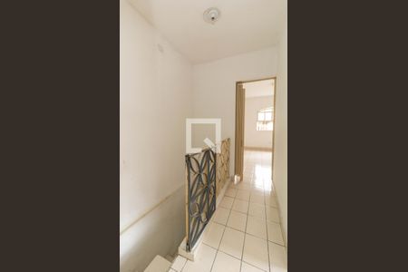 Casa à venda com 165m², 3 quartos e 2 vagas Casa à venda com 165m², 3 quartos e 2 vagasCorredor