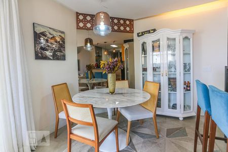 Sala de Estar de apartamento à venda com 2 quartos, 130m² em Jardim Bonfiglioli, São Paulo