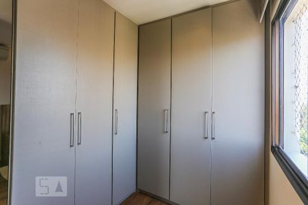 Apartamento à venda com 130m², 2 quartos e 3 vagasCloset Suite 1