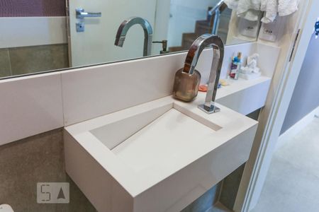 Apartamento à venda com 130m², 2 quartos e 3 vagasLAvabo