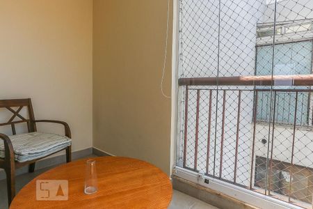 Apartamento à venda com 130m², 2 quartos e 3 vagasVaranda Suite 1