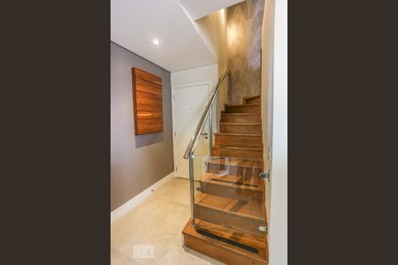 Apartamento à venda com 130m², 2 quartos e 3 vagasEscadas