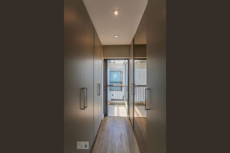 Apartamento à venda com 130m², 2 quartos e 3 vagasCloset Suite 1