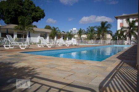 Apartamento para alugar com 51m², 2 quartos e 1 vaga Apartamento para alugar com 51m², 2 quartos e 1 vagaÁrea Comum - Piscina