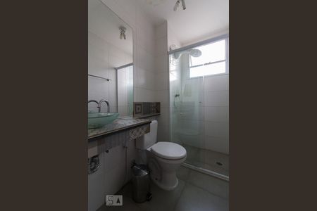 Apartamento para alugar com 51m², 2 quartos e 1 vaga Apartamento para alugar com 51m², 2 quartos e 1 vagaBanheiro social