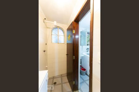 Casa à venda com 211m², 3 quartos e 3 vagas Casa à venda com 211m², 3 quartos e 3 vagasBanheiro de Serviço