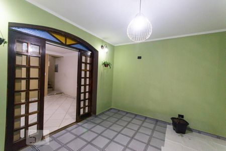 Casa à venda com 211m², 3 quartos e 3 vagas Casa à venda com 211m², 3 quartos e 3 vagasQuintal