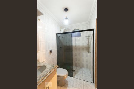 Casa à venda com 211m², 3 quartos e 3 vagas Casa à venda com 211m², 3 quartos e 3 vagasBanheiro da Suíte 1