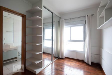 Apartamento à venda com 155m², 3 quartos e 4 vagasSuíte 2
