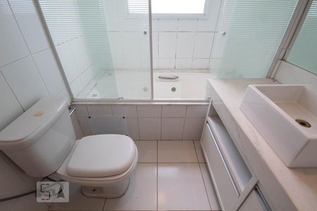 Apartamento à venda com 155m², 3 quartos e 4 vagasBanheiro da Suíte Master