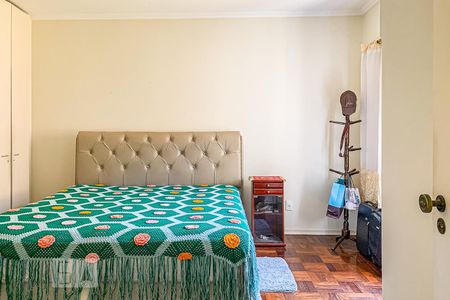 Casa à venda com 261m², 4 quartos e 6 vagas Casa à venda com 261m², 4 quartos e 6 vagasQuarto 1