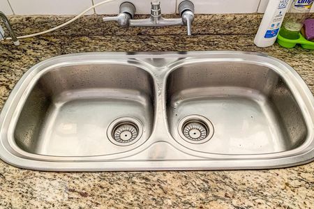 Casa à venda com 261m², 4 quartos e 6 vagas Casa à venda com 261m², 4 quartos e 6 vagasCozinha