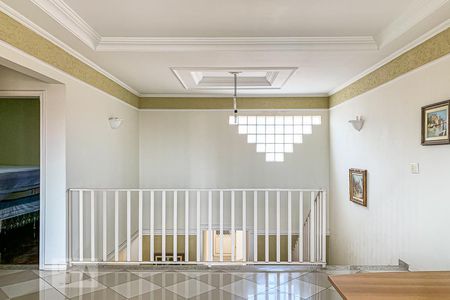 Casa à venda com 261m², 4 quartos e 6 vagas Casa à venda com 261m², 4 quartos e 6 vagasMezanino