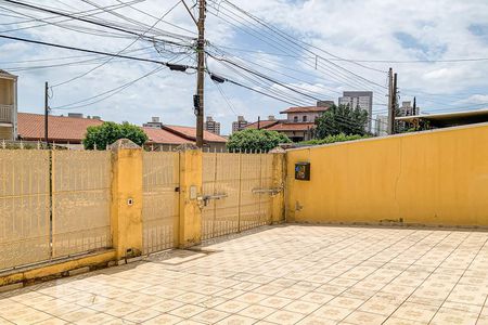 Casa à venda com 261m², 4 quartos e 6 vagas Casa à venda com 261m², 4 quartos e 6 vagasÁrea Externa