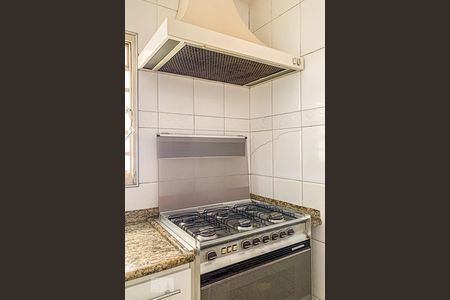 Casa à venda com 261m², 4 quartos e 6 vagas Casa à venda com 261m², 4 quartos e 6 vagasCozinha