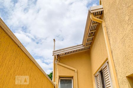 Casa à venda com 261m², 4 quartos e 6 vagas Casa à venda com 261m², 4 quartos e 6 vagasÁrea Externa