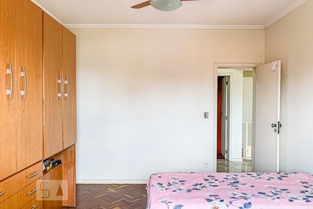 Casa à venda com 261m², 4 quartos e 6 vagas Casa à venda com 261m², 4 quartos e 6 vagasQuarto 3