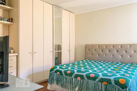 Casa à venda com 261m², 4 quartos e 6 vagas Casa à venda com 261m², 4 quartos e 6 vagasQuarto 1