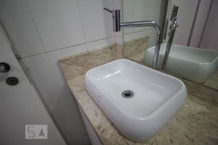 Apartamento à venda com 71m², 2 quartos e 1 vagasuite quarto 2