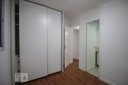 Apartamento à venda com 71m², 2 quartos e 1 vagasuite quarto 2