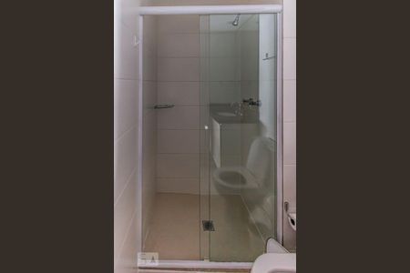 Banheiro de kitnet/studio para alugar com 1 quarto, 40m² em Consolação, São Paulo