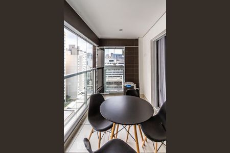 Varanda de kitnet/studio para alugar com 1 quarto, 40m² em Consolação, São Paulo