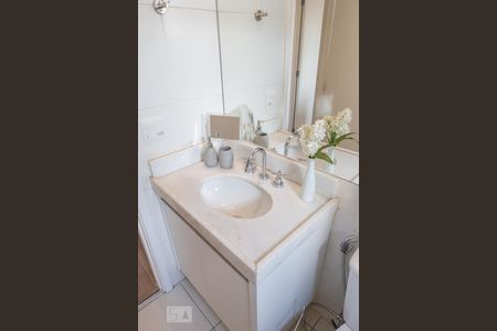 Apartamento para alugar com 57m², 2 quartos e 1 vagaBanheiro