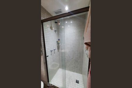 Apartamento para alugar com 83m², 3 quartos e 2 vagasBanheiro suíte 