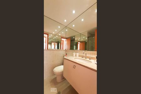 Apartamento para alugar com 83m², 3 quartos e 2 vagasBanheiro suíte 