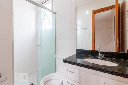 Banheiro da Suíte de apartamento para alugar com 3 quartos, 81m² em Prado, Belo Horizonte