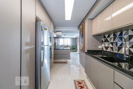 Apartamento à venda com 120m², 2 quartos e 2 vagasCozinha