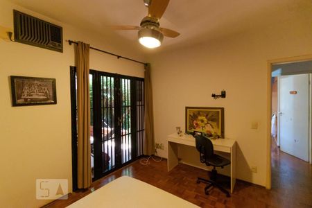 Casa à venda com 170m², 3 quartos e 3 vagas Casa à venda com 170m², 3 quartos e 3 vagasQuarto 01