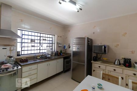 Casa à venda com 170m², 3 quartos e 3 vagas Casa à venda com 170m², 3 quartos e 3 vagasCozinha