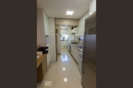 Apartamento à venda com 102m², 3 quartos e 2 vagasCozinha