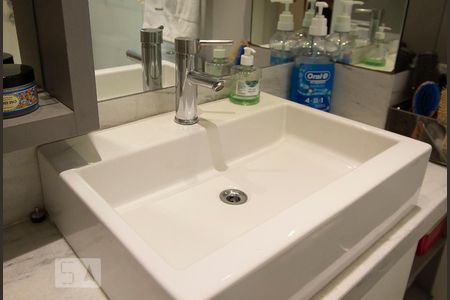 Apartamento à venda com 102m², 3 quartos e 2 vagasBanheiro da Suíte