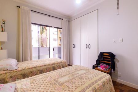 Apartamento à venda com 240m², 4 quartos e 1 vagaQuarto 2