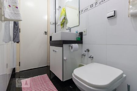 Apartamento à venda com 240m², 4 quartos e 1 vagaBanheiro 2