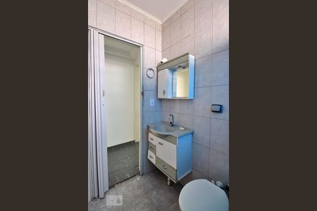 Casa para alugar com 65m², 2 quartos e sem vagaBanheiro