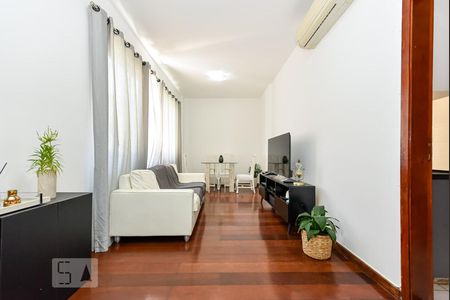 Apartamento à venda com 80m², 2 quartos e 1 vaga Apartamento à venda com 80m², 2 quartos e 1 vagaSala