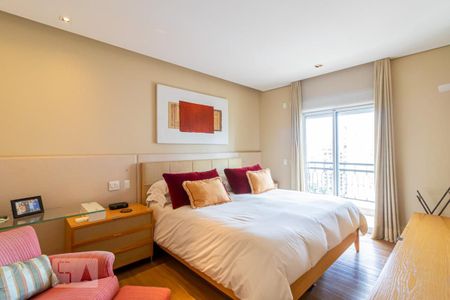 Apartamento à venda com 265m², 3 quartos e 5 vagasSuíte 2