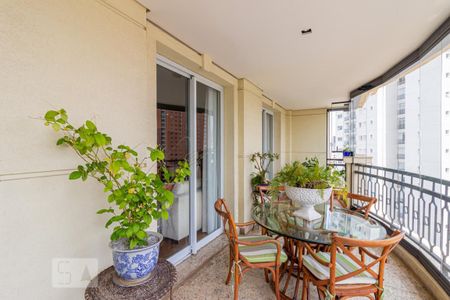 Apartamento à venda com 265m², 3 quartos e 5 vagasVaranda 