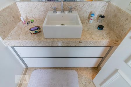 Apartamento à venda com 265m², 3 quartos e 5 vagasBanheiro da Suíte 1