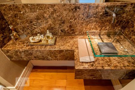 Apartamento à venda com 265m², 3 quartos e 5 vagasLavabo