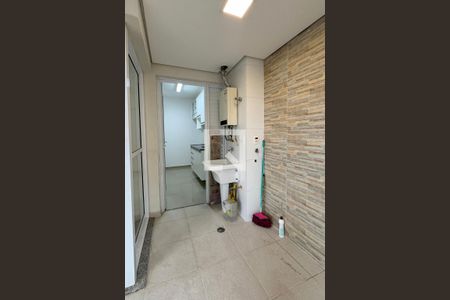 Apartamento para alugar com 67m², 2 quartos e 1 vagaÁrea de Serviço