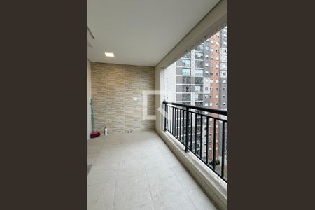 Varanda de apartamento para alugar com 2 quartos, 67m² em Alphaville Empresarial, Barueri