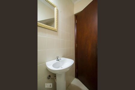 Casa à venda com 300m², 3 quartos e 4 vagasBanheiro de Serviço