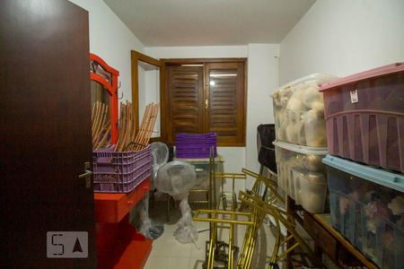 Casa à venda com 300m², 3 quartos e 4 vagasQuarto de Serviço